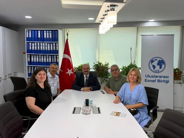 İstanbul’da Önemli Görüşme: UEB Manisa Heyeti, Genel Başkan Mehmet Özdil ile Bir Araya Geldi